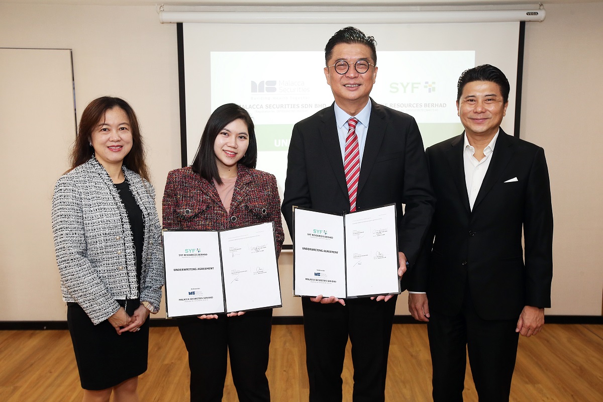 (From left) Malacca Securities Sdn Bhd senior vice-president Tan Poh Lin and managing director Lim Chia Wei, SYF Resources Bhd executive director Datuk Seri Chee Hong Leong, and M&A Securities Sdn Bhd managing director of corporate finance Datuk Bill Tan, who is also an executive director of SYF.